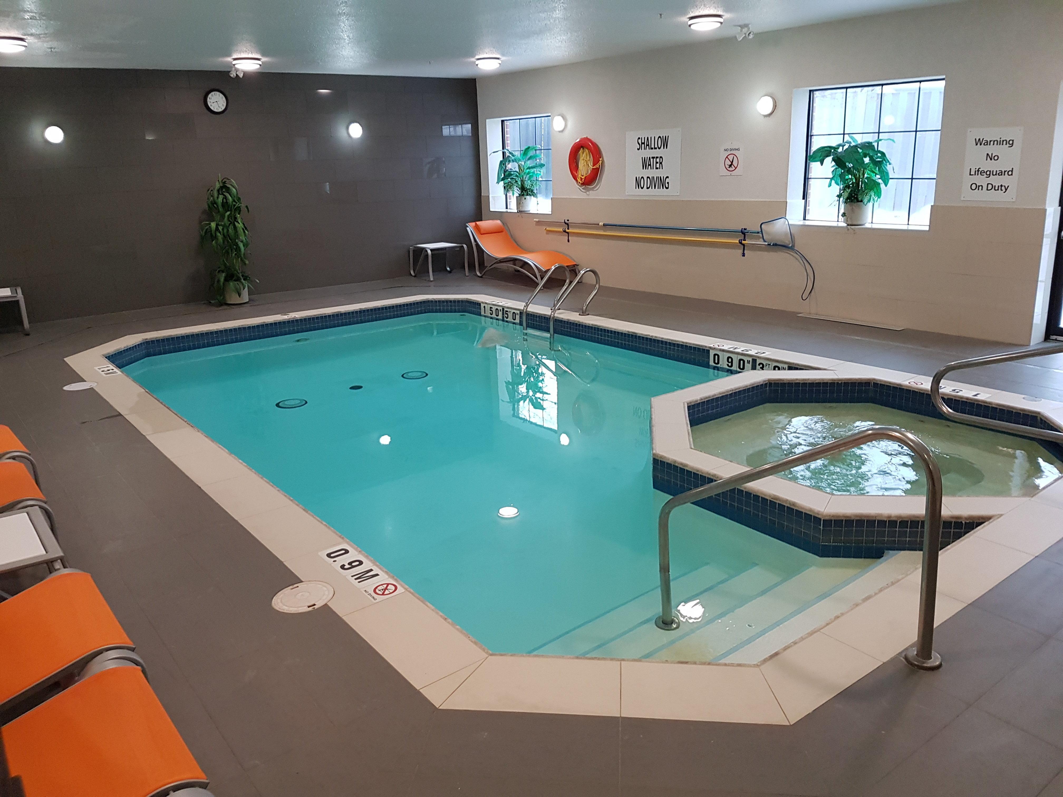 Holiday Inn Express Hotel & Suites Barrie By Ihg Екстериор снимка