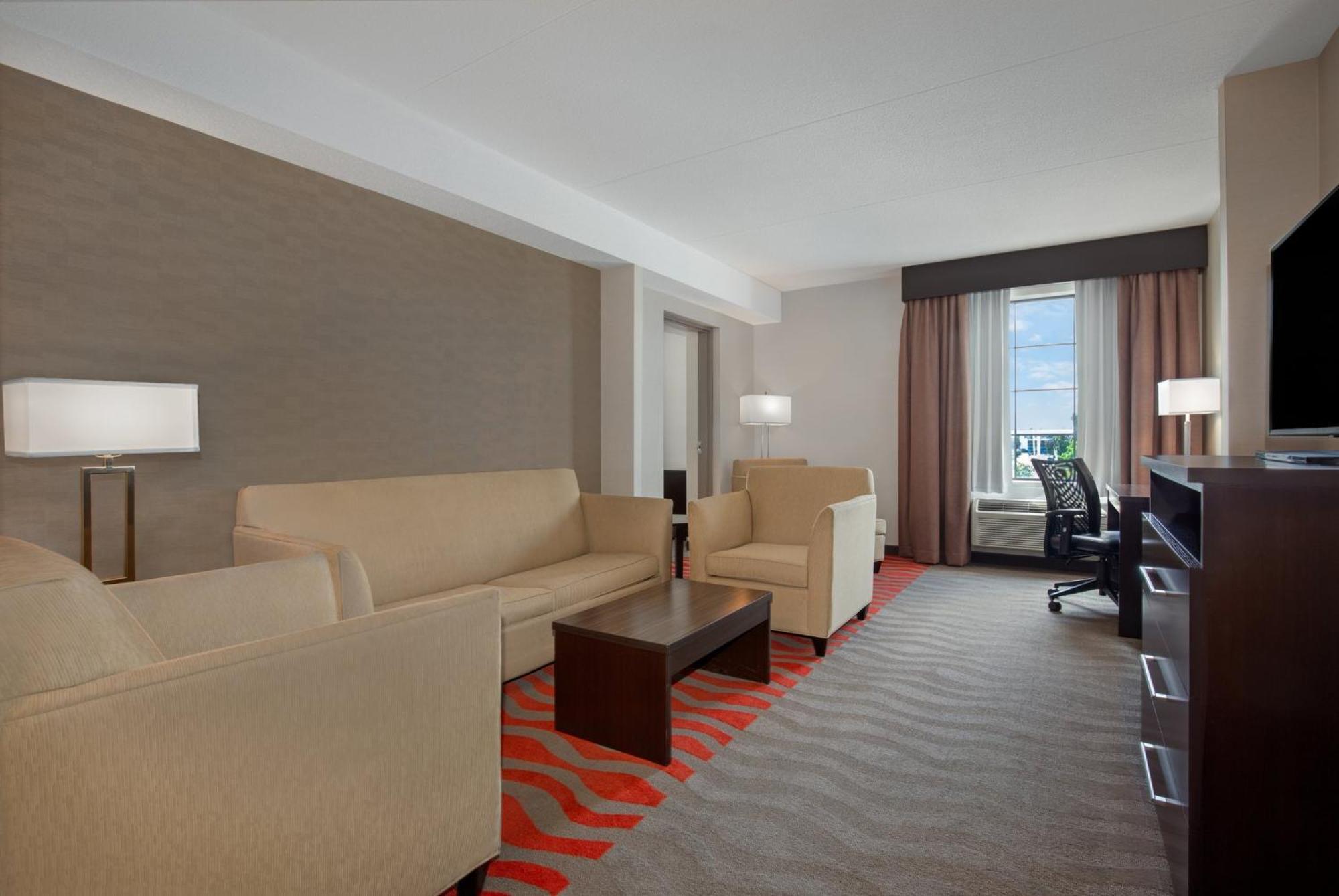 Holiday Inn Express Hotel & Suites Barrie By Ihg Екстериор снимка