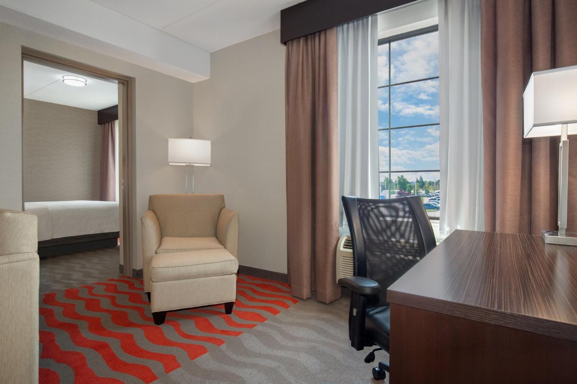 Holiday Inn Express Hotel & Suites Barrie By Ihg Екстериор снимка