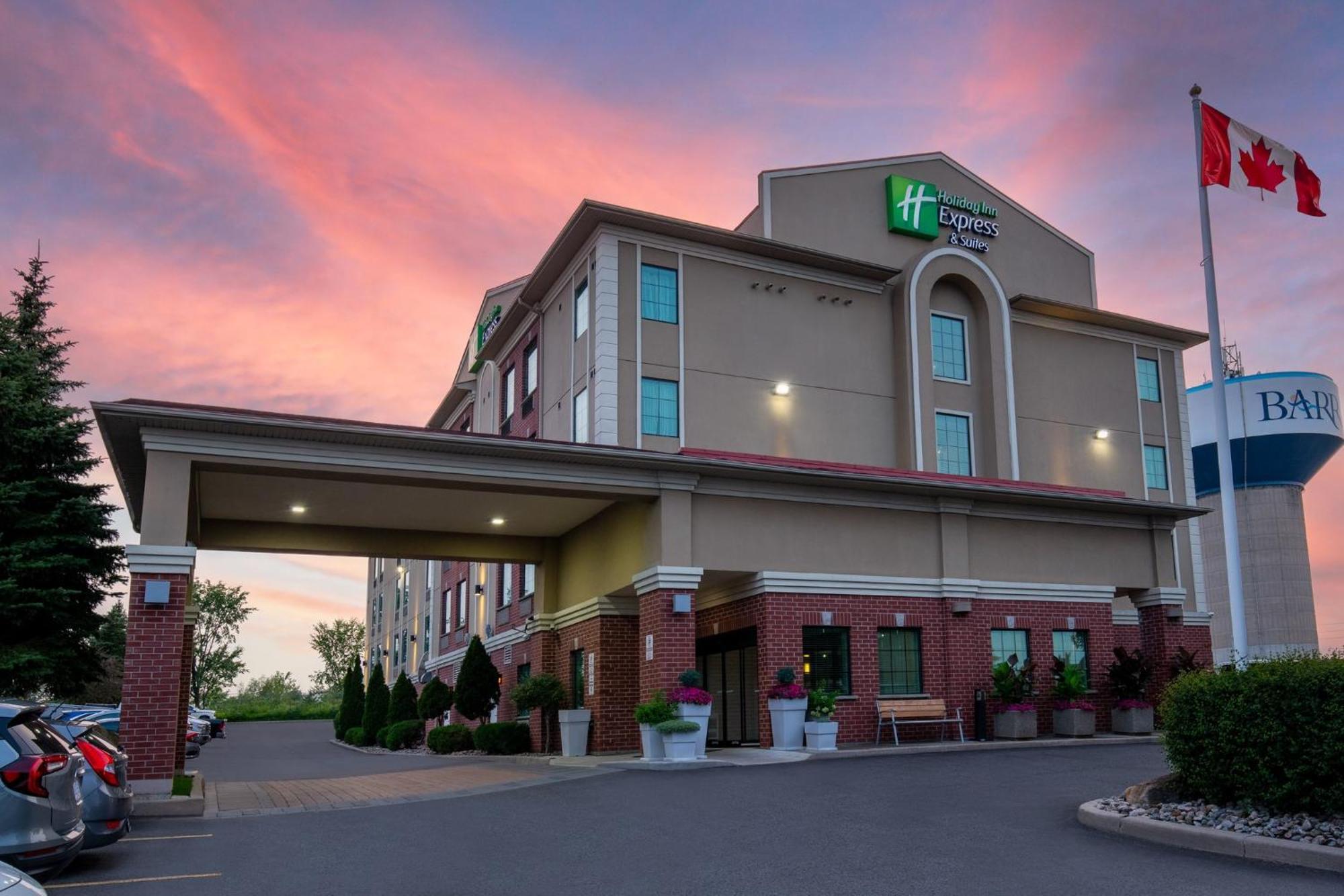 Holiday Inn Express Hotel & Suites Barrie By Ihg Екстериор снимка
