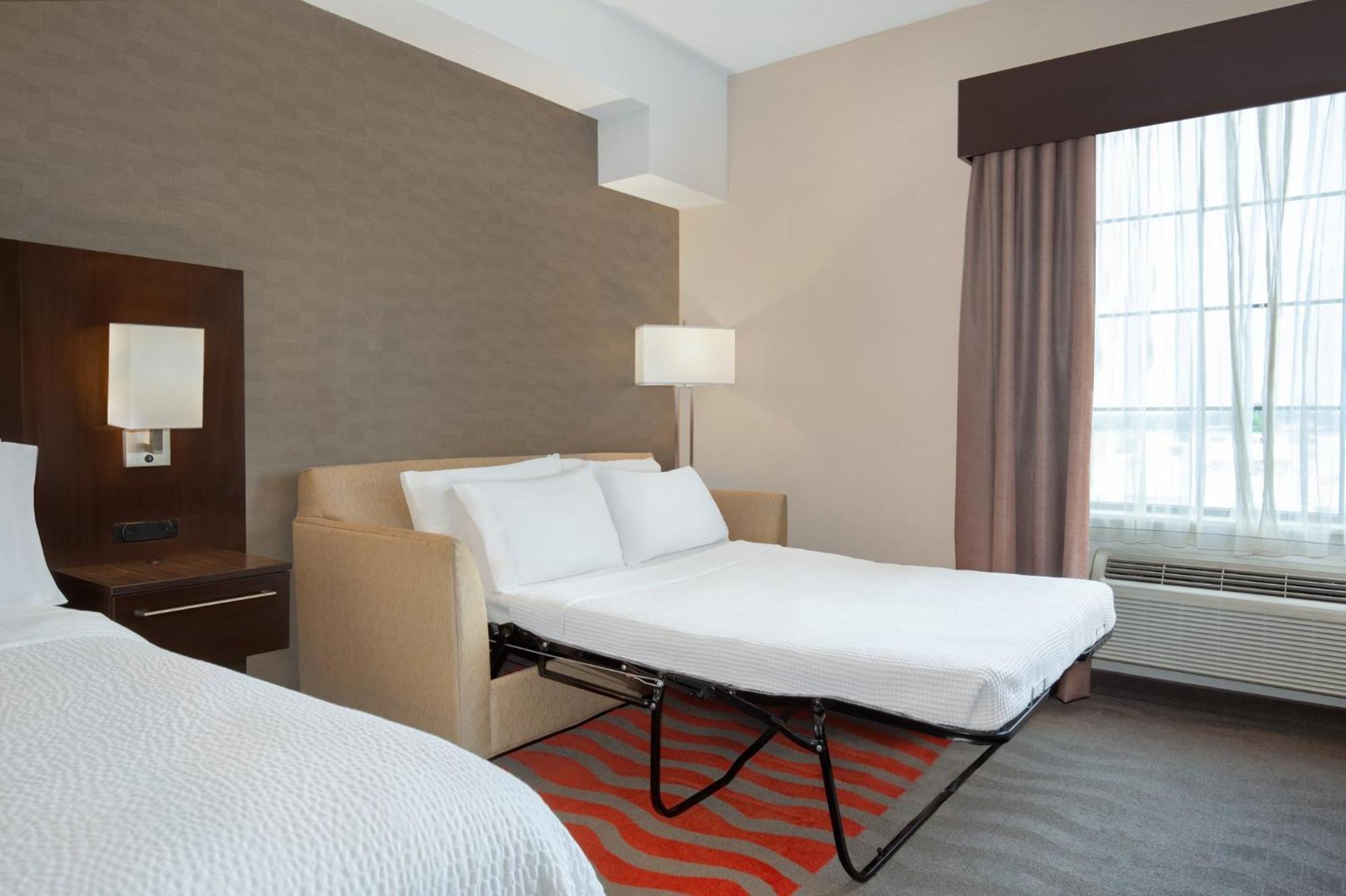 Holiday Inn Express Hotel & Suites Barrie By Ihg Екстериор снимка