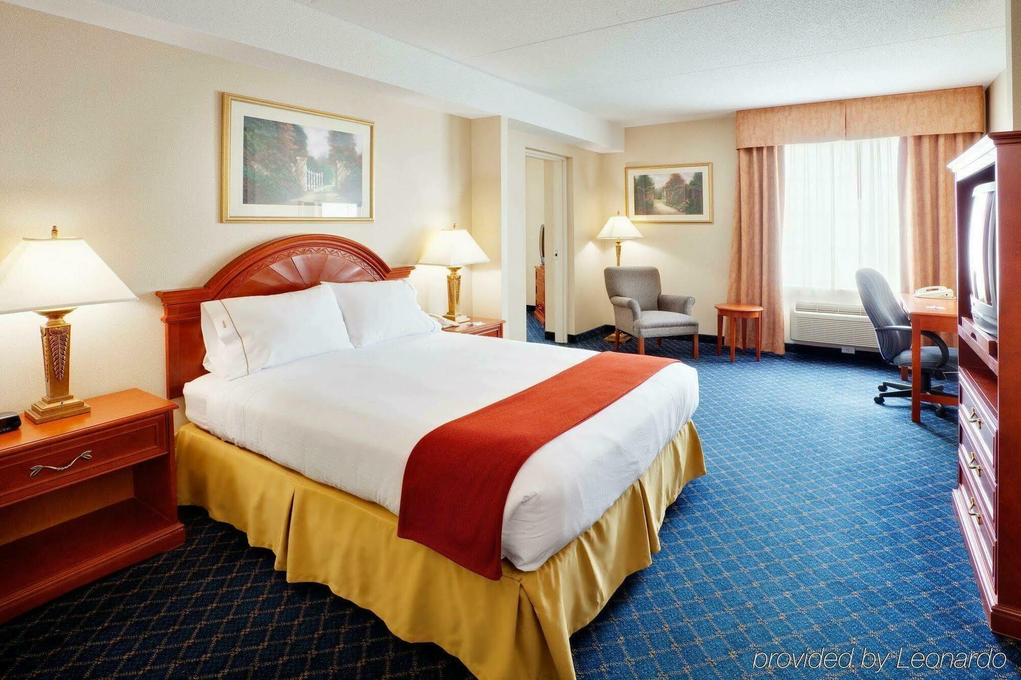 Holiday Inn Express Hotel & Suites Barrie By Ihg Екстериор снимка